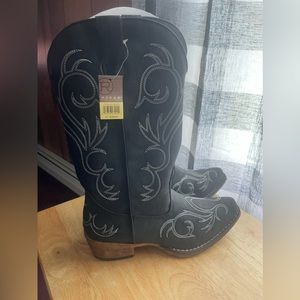 New warn due to not needing them once they were delivered.